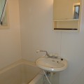 洗面所、浴室・写真は201号室