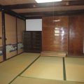2階6帖和室(動産は撤去します)