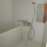 浴室・写真は400号室